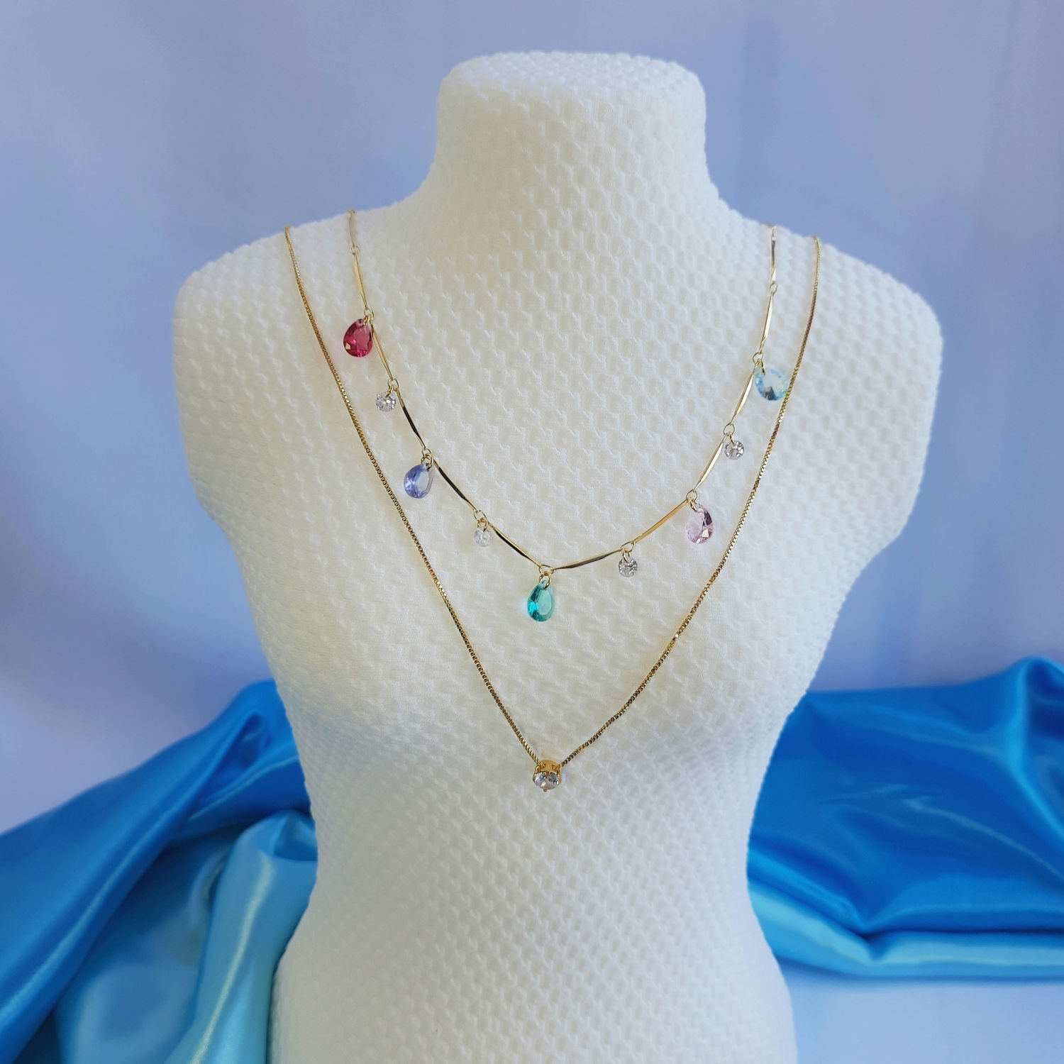 Colar Duplo de Cristais e Ponto de Luz