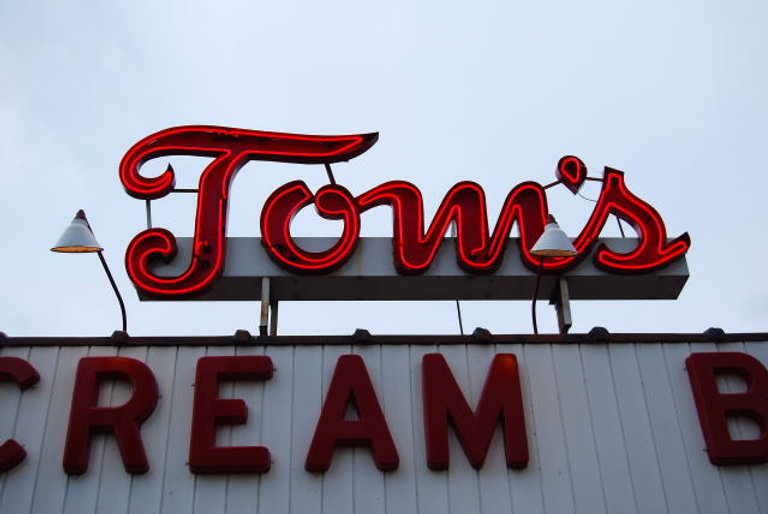 Tom's Ice Cream Bowl, Zanesville, Ohio