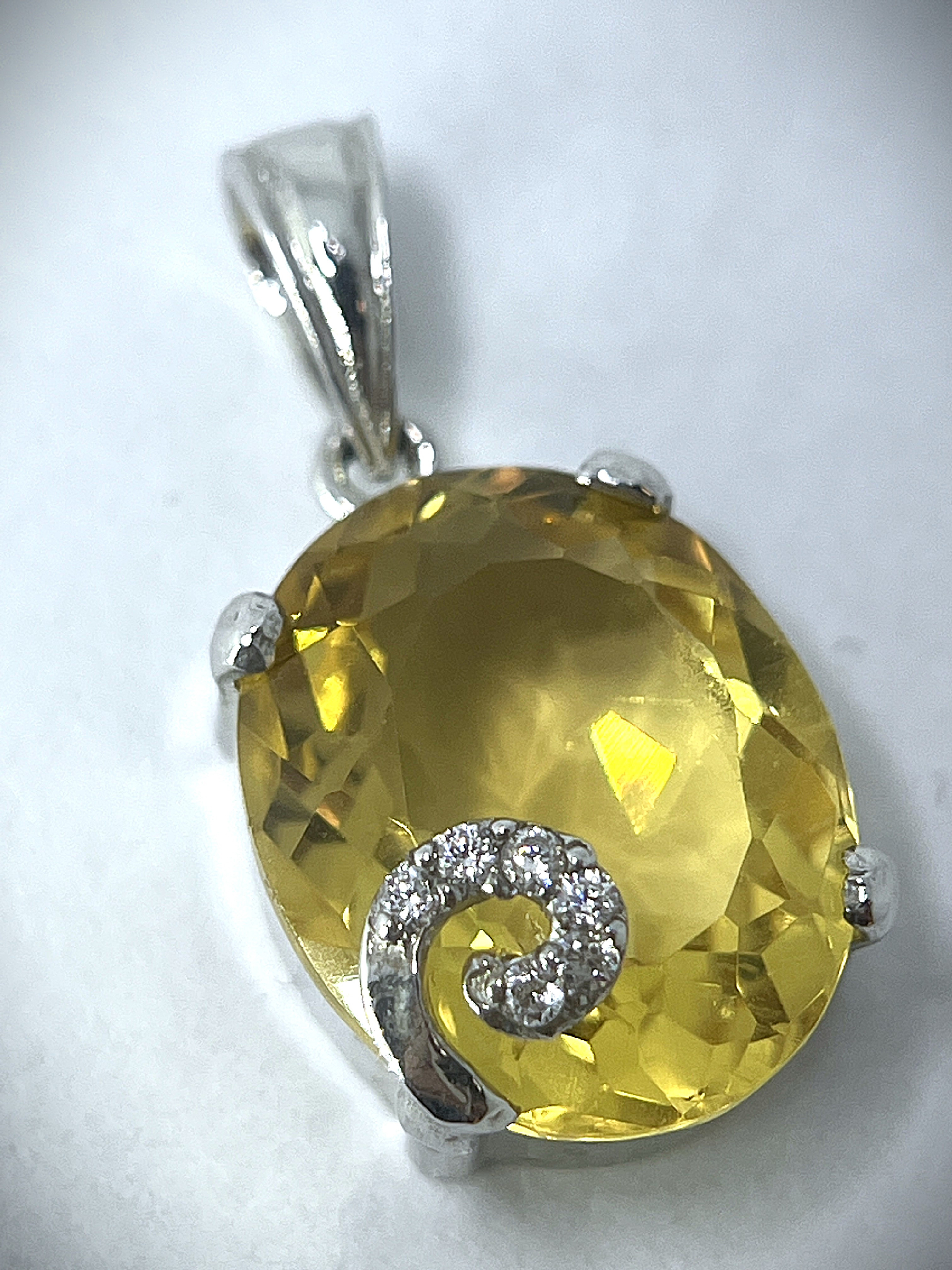 Radiate Natural Cirtine Pendant in sterling silver