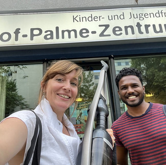 Co-founders Nikki & Mohan visiting a Repair Cafe at Brunnenviertal in Berlin