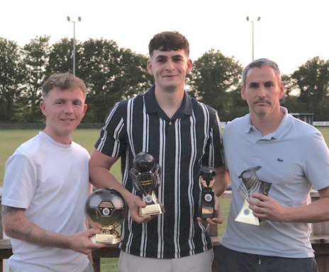 NIALL'S A FOUR-TIME WINNER!
