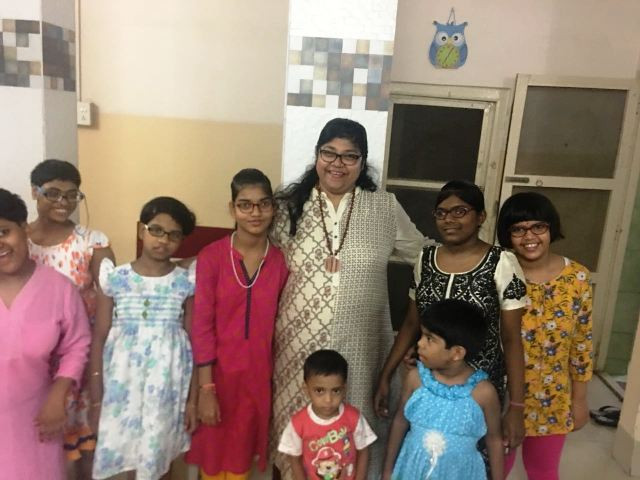 A Lady with a Big Heart comes to Celebrate Raima's Birthday