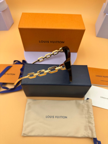 Louis Vuitton Sunglasses Gold Hw Frame | Djessalux