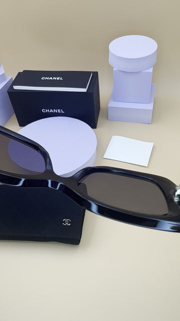 Thumbnail: CHANEL SUNGLASSES BIG CC