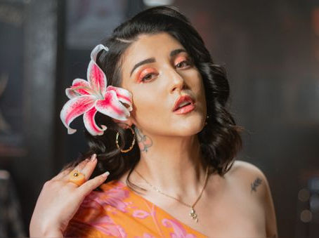 Marie Cherry Pop vuelve a la música y estrena “Billetes” su nuevo sencillo