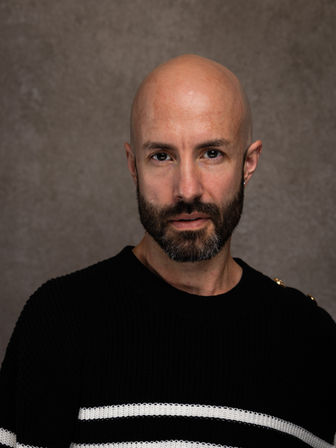 regissör, manusförfattare, dance world instruktör Victor
