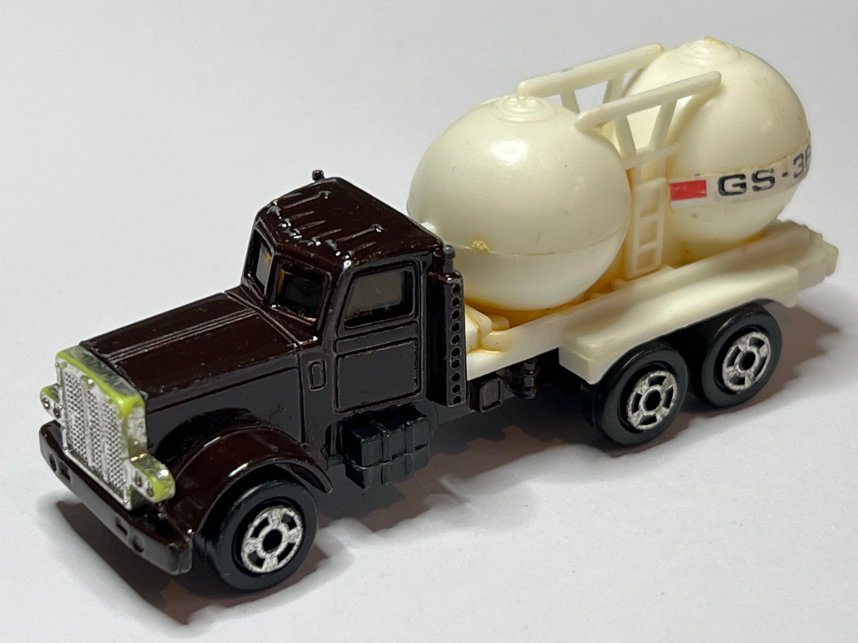 Peterbilt 359 Silo Truck (1988)