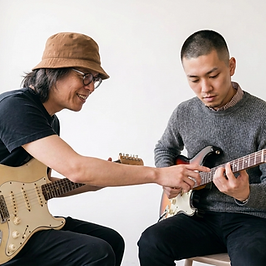 ギター、ボイトレ、ウクレレ、DTMレッスンを熊本市で行うDagocomfy音楽教室の生徒様であるKさんとのレッスン風景