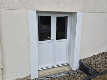Modification de fenêtre en porte-fenêtre à Pouancé