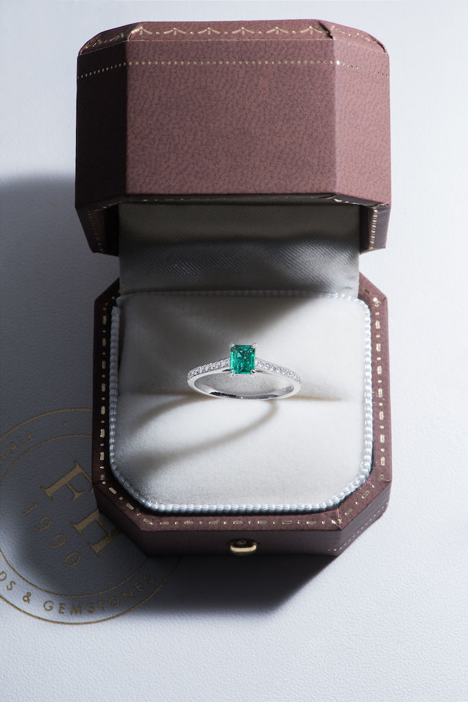 哥倫比亞祖母綠婚戒