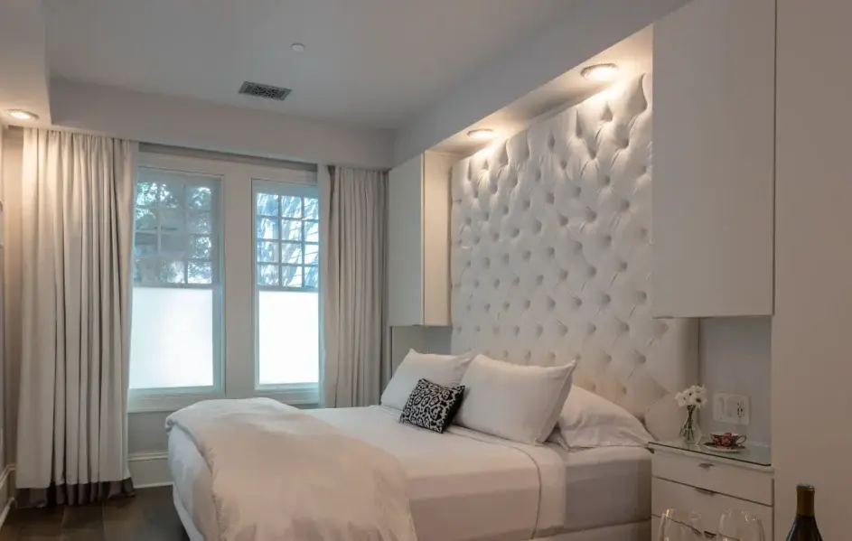 Stonehurst House's Stedman Suite guest room