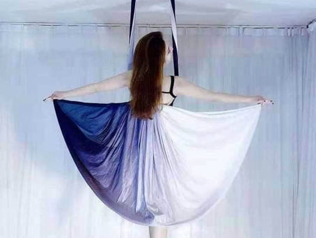 Aerial Yoga bộ môn của những cô nàng yêu cái đẹp