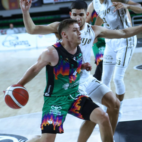 T23/24 J5 Cáceres logra su segunda victoria en casa