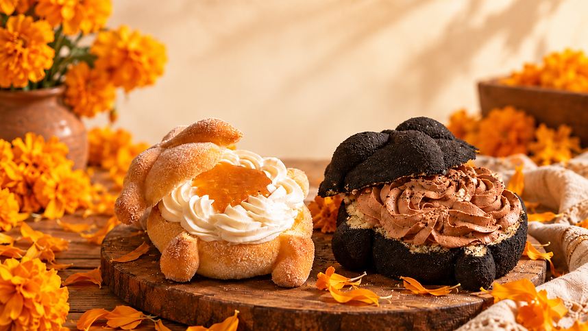 Pan de muerto entre cempasúchiles.png