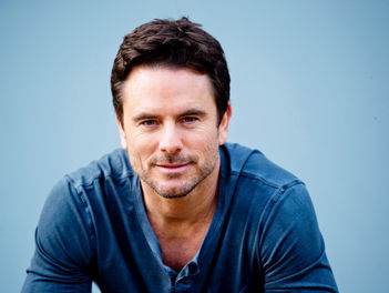 October 2018 - Extras: Charles "Chip" Esten