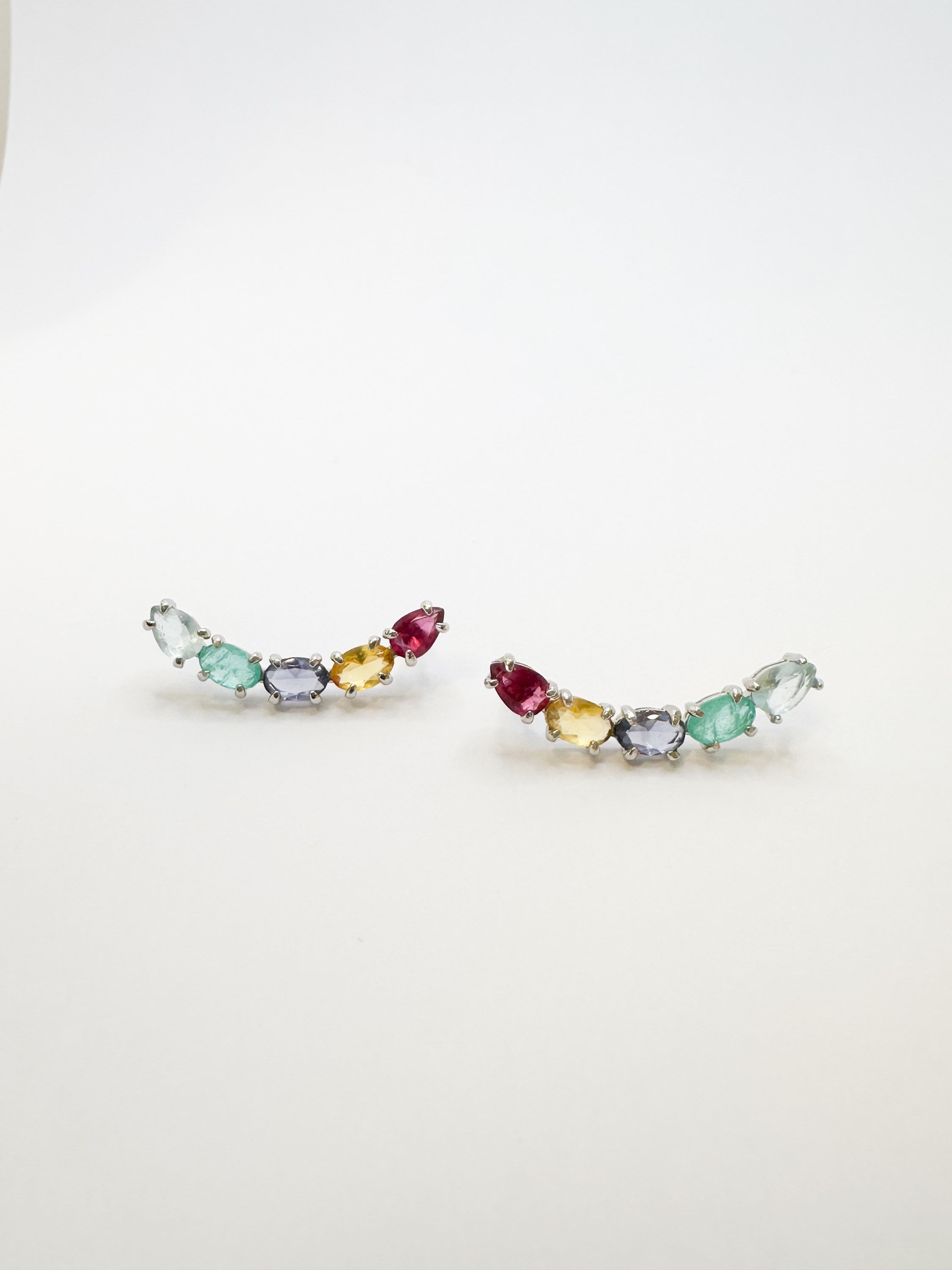 Earcuff multicolorido