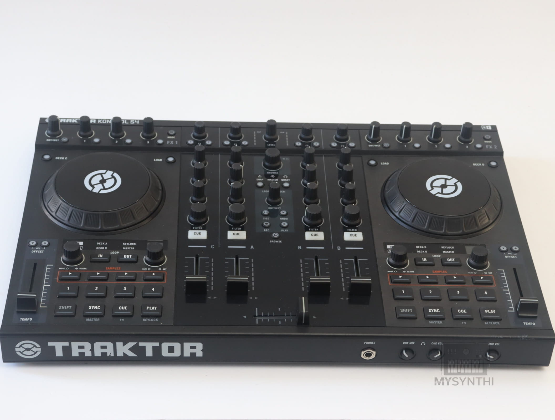 Native Instruments Traktor Kontrol S4 MK1 + 1 Jahr Gewährleistung
