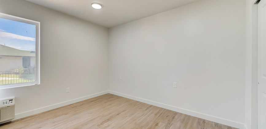 15-E 5600 S, Unit 201-015.jpg
