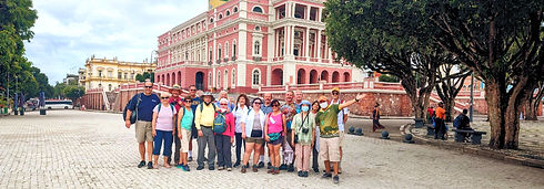Um Passeio em Manaus com Turistas Estrangeiros