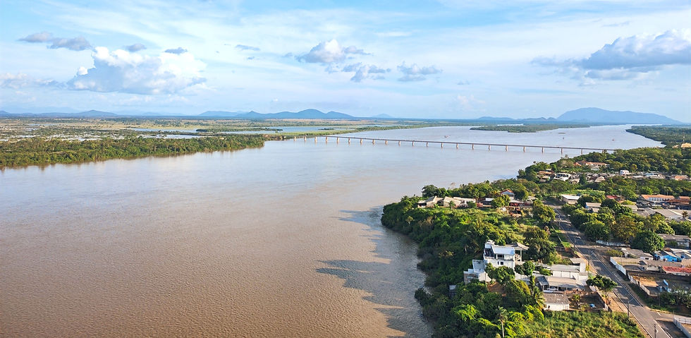 Roraima é um estado no norte do Brasil com muitas belezas naturais e muitas opções de passeios e pacotes turísticos para quem busca um contato com a natureza, da capital, Boa Vista é possível viver aventuras inesquecíveis com passeios para o Monte Roraima, Serra do Tepequem, o Rio Branco e a história da cidade.