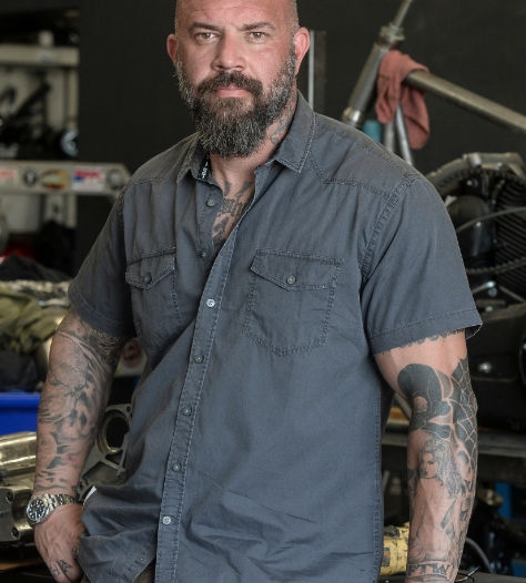 Lee Johnston Wearing Mean Bird Men's Grey Short Sleeve Button-Up Shirt Front Design