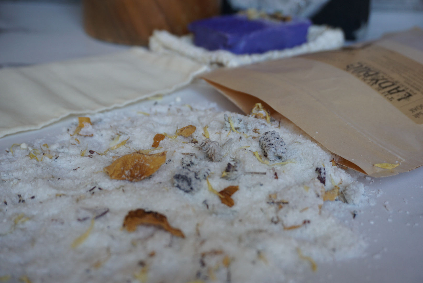 Botanical Epsom Salt Sore Muscle Bath / Hot Tub Soak