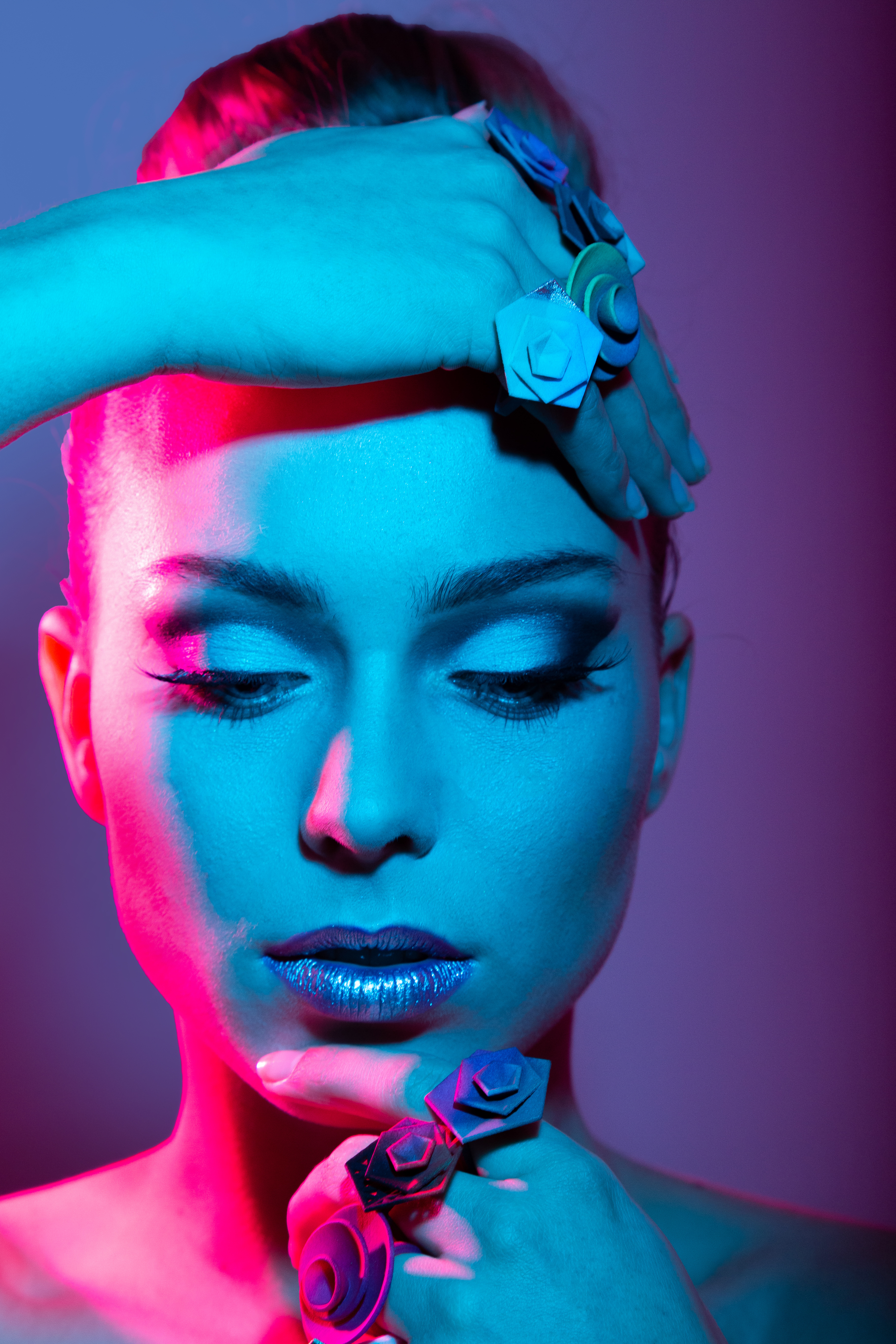 Vertigo cocktail rings on model
