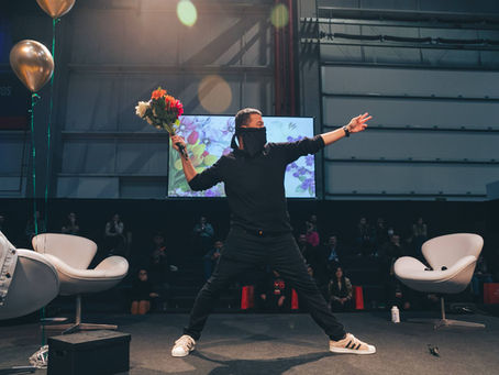 Palestra Criatividade: O Convite do Olhar Humano em Tempos Artificiais