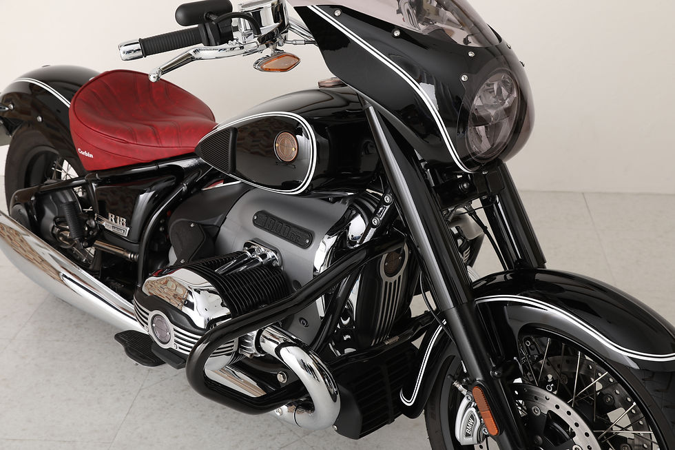 Thumbnail: DKdesign - BMW R18 Engine Cover  / Contrast Cut