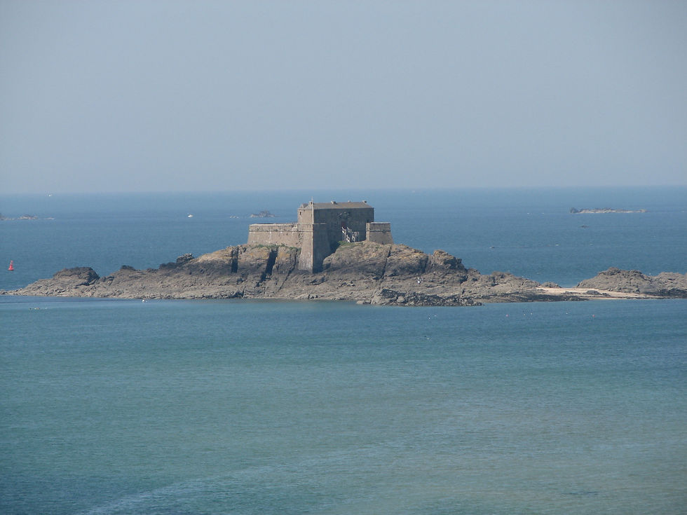 ile petit be saint malo fort maritime