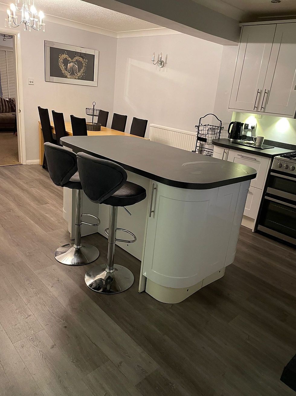 Thumbnail: Champagne  Heart Explosion  on a black background 