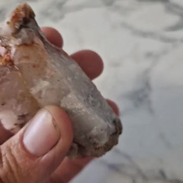 Миниатюра: Raw Golden Healer Quartz Crystal (medium)