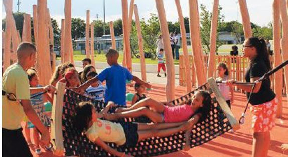 Steel rope chain link hammock