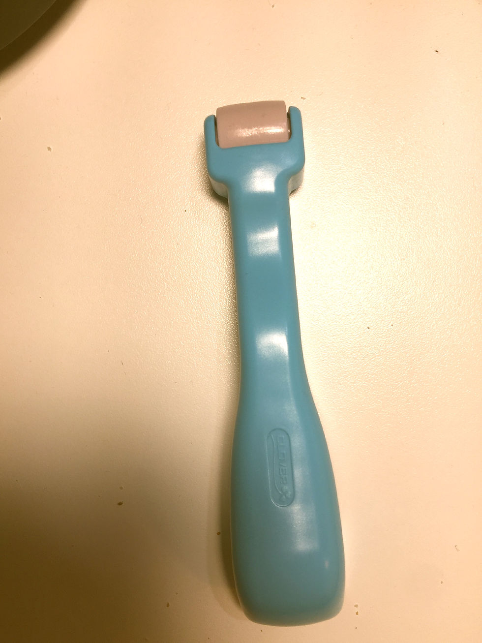 A tool to flatten seams