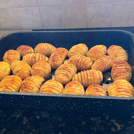 Ευχαριστούμε την αγαπητή Θουλα Φυλακτού για τις ωραίες φωτογραφίες αλλά και την συνταγή για πατάτες ακορντεόν