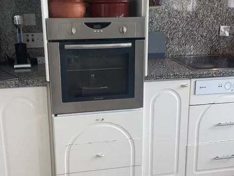 Η συνταγη μας για Αρνάκι λεμονάτο στην γάστρα, σπανάκι σοταρισμένο στο τηγάνι με καπάκι & σιαρλοτα με σως φράουλας φρέσκα κρέμα και φιστίκια αιγινης στο ποτήρι ; Ομορφα και τέλεια🥰👍👨👩👧👧