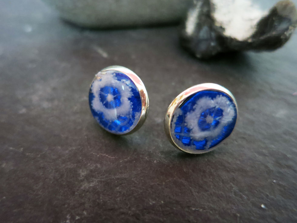 Ohrstecker mit alter Spitze