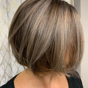 Brunette color transition and color blending 