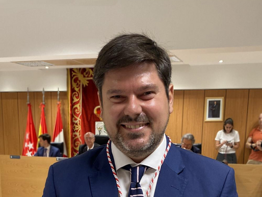 UNOS POR OTROS, LA CASA SIN BARRER