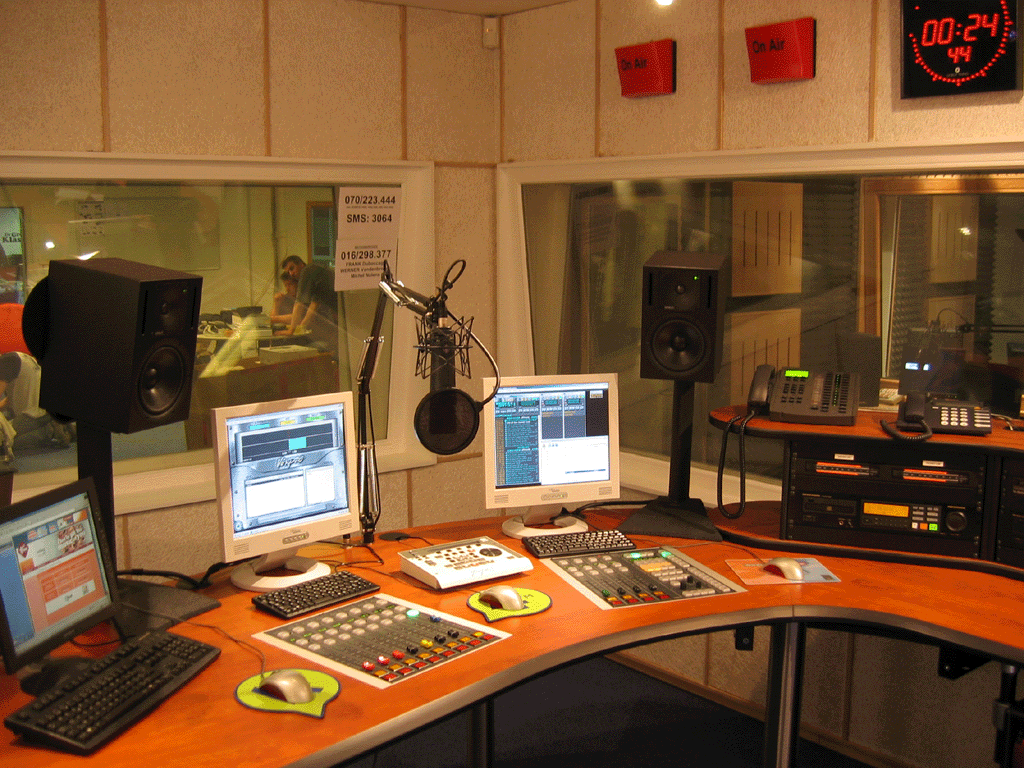 Studio-4FM-groot.gif