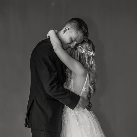 A Traditional Wedding in Holland, Michigan at the Midtown Center // Jordan and Chip