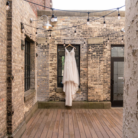 Romantic Summer Wedding at New Vintage Place in Grand Rapids, MI // Samantha and Oryan