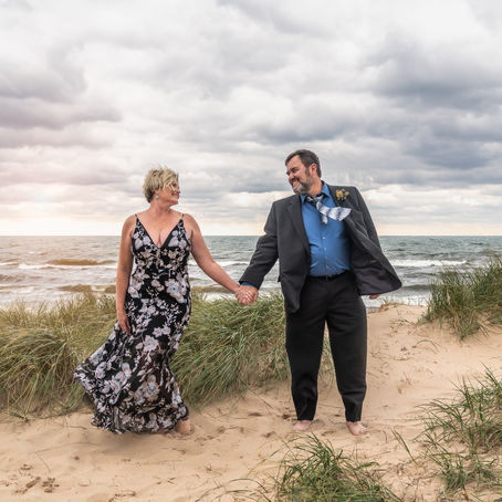 An Autumn Elopement in Saugatuck, Michigan // Karla and Chris