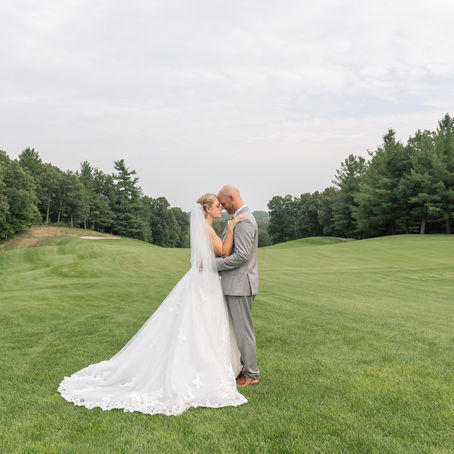A Timeless Romantic Wedding at the Thousand Oaks Golf Course in Grand Rapids, MI