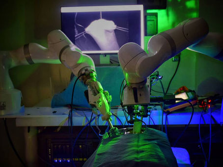 Un robot chirurgical réalise une première coelioscopie sans assistance humaine