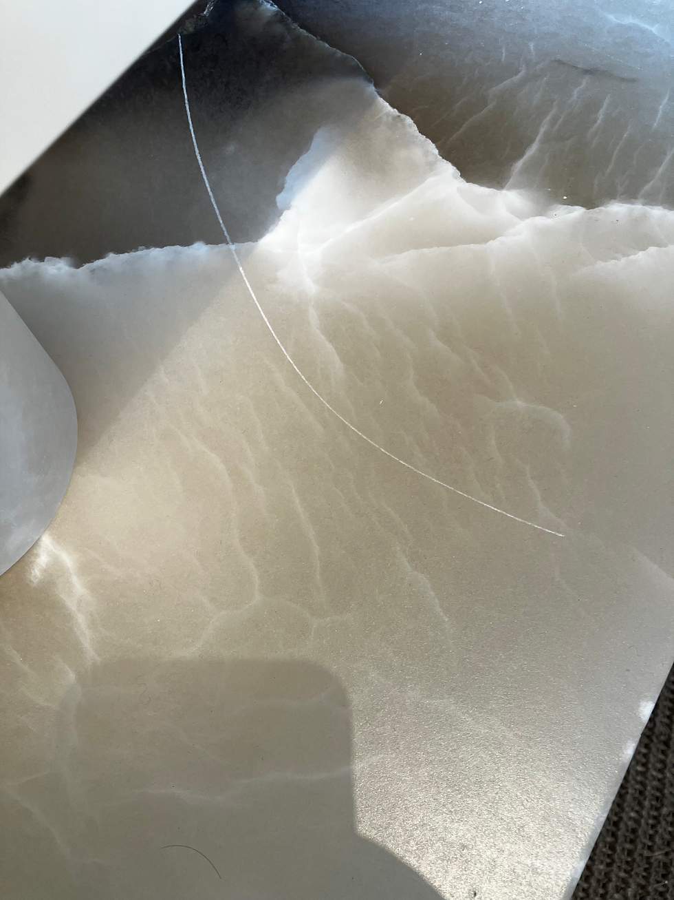 Thumbnail: Mesa centro alabastro "L'EXPLORATEUR ÉDITION"