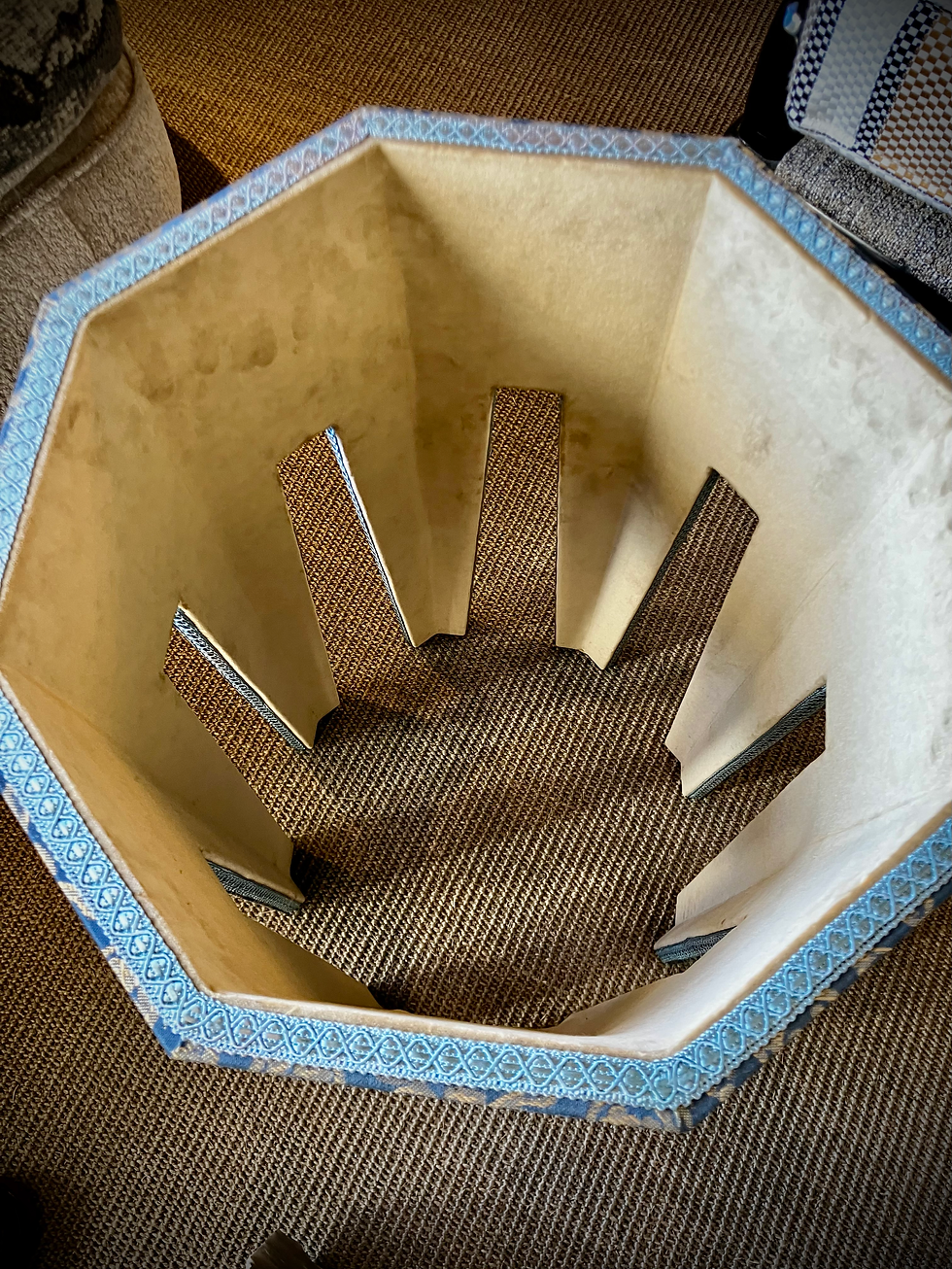 Thumbnail: Mesa auxiliar "LÉXPLORATEUR ÉDITION"