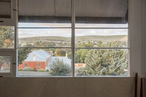 You will have full access to 1.5 acres of garden space at Burra House, shared with local resident kangaroos who visit our garden daily. Take advantage of the spectacular views from our verandas and sunroom, of the Burra Hills and surrounding countryside.
