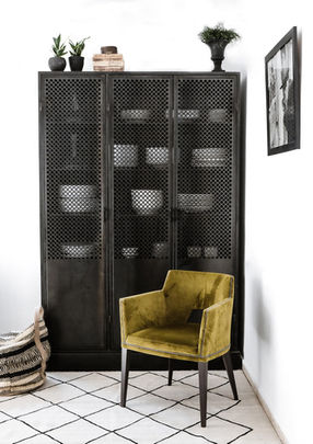 ארון ברזל , ויטרינה מברזל, עם דלתות בחיתוך לייזר בגימור ברזל טבעי