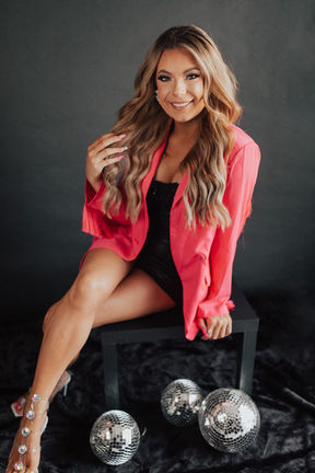 A Look By Alanna, Hairstylist and makeup artist in Brandon, MS.